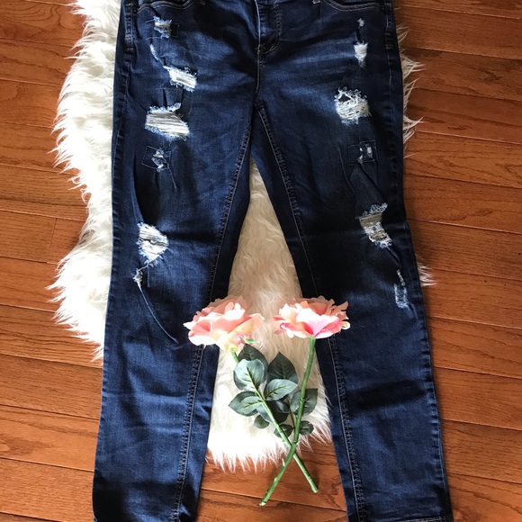 Maurices Distressed skinny jeans size 16 - Picture 4 of 4